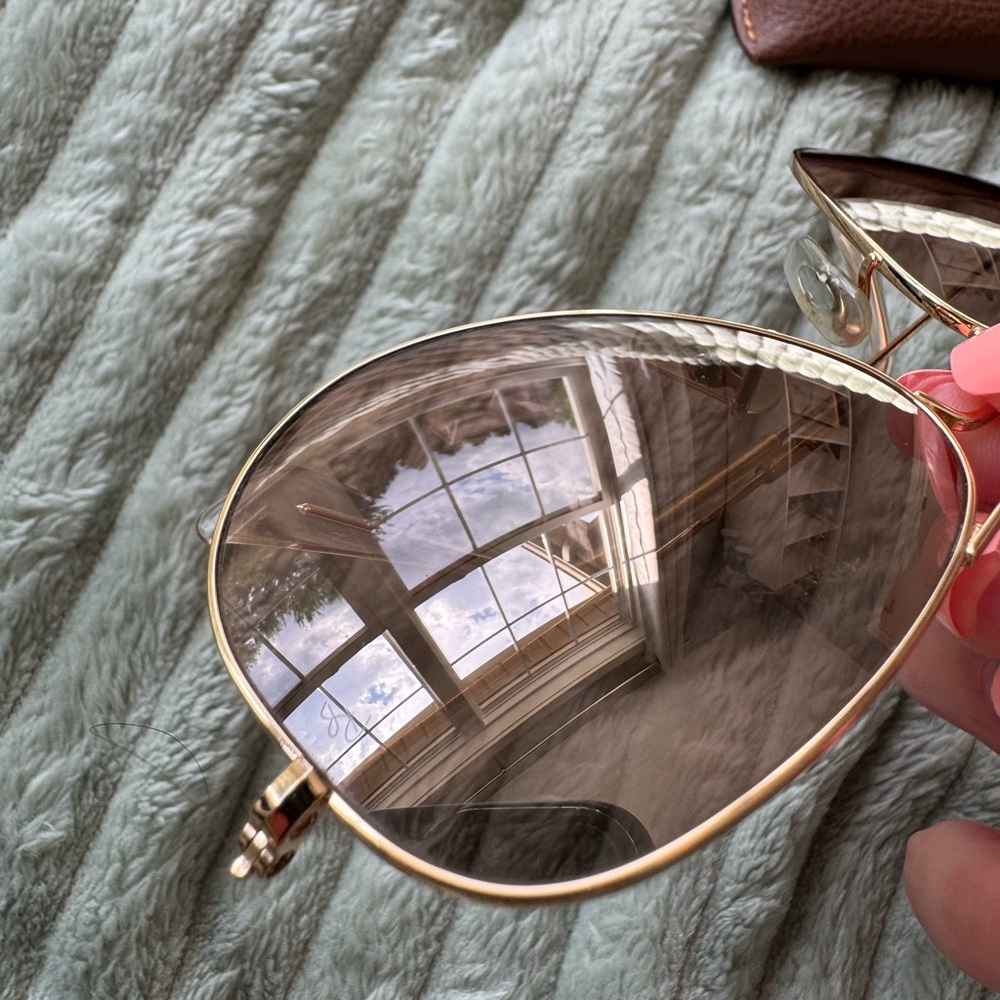 Ray-Ban Gold Frame Sunglasses with Brown Lenses - Picture 7 of 8